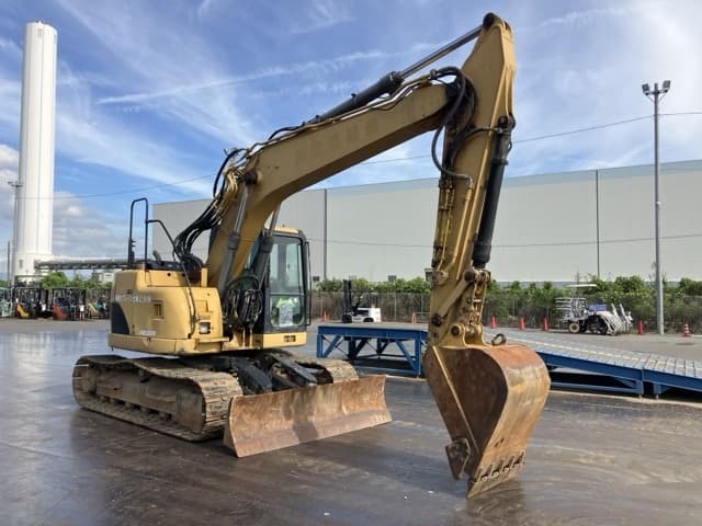 EXCAVATOR — Auction (lot 8457-50008)