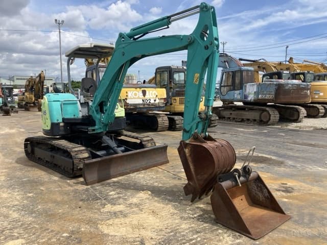 MINI EXCAVATOR — Auction (lot 8457-50011)