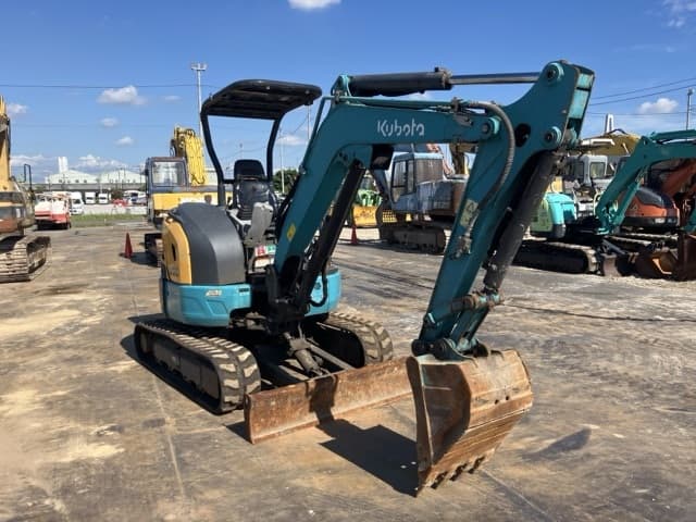 MINI EXCAVATOR — Auction (lot 8457-50018)