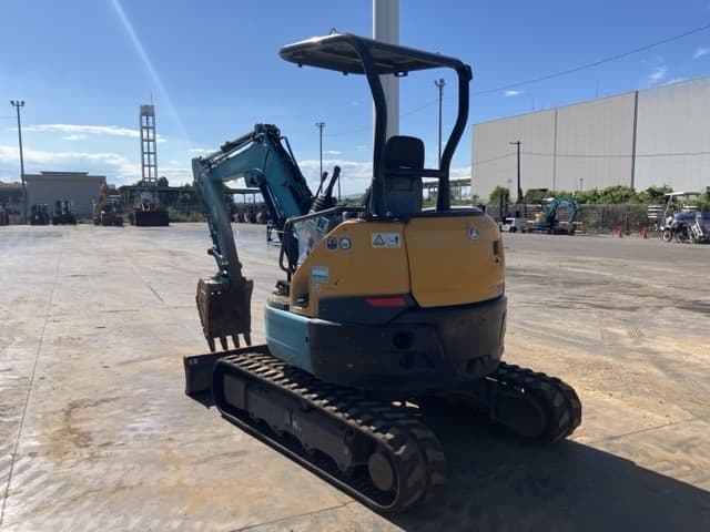 MINI EXCAVATOR — Auction (lot 8457-50018)