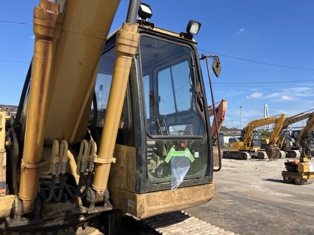 EXCAVATOR — Auction (lot 8457-50019)