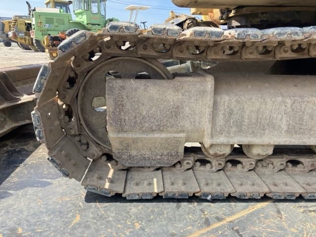 EXCAVATOR — Auction (lot 8457-50021)