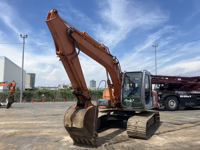 EXCAVATOR — Auction (lot 8457-50025)