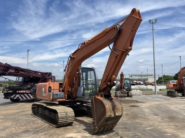 EXCAVATOR — Auction (lot 8457-50025)