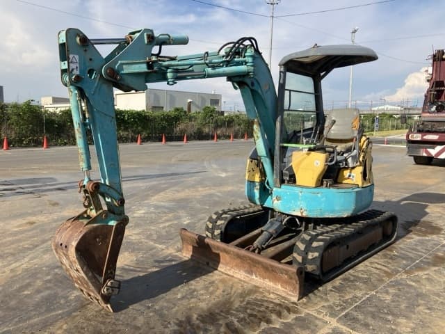 MINI EXCAVATOR — Auction (lot 8457-50028)