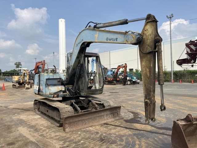 EXCAVATOR — Auction (lot 8457-50034)