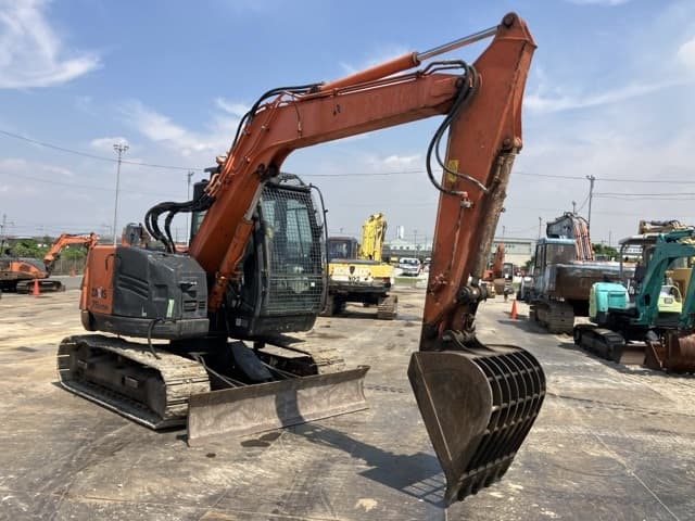 EXCAVATOR — Auction (lot 8457-50035)