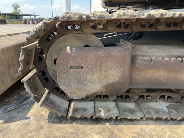EXCAVATOR — Auction (lot 8457-50035)