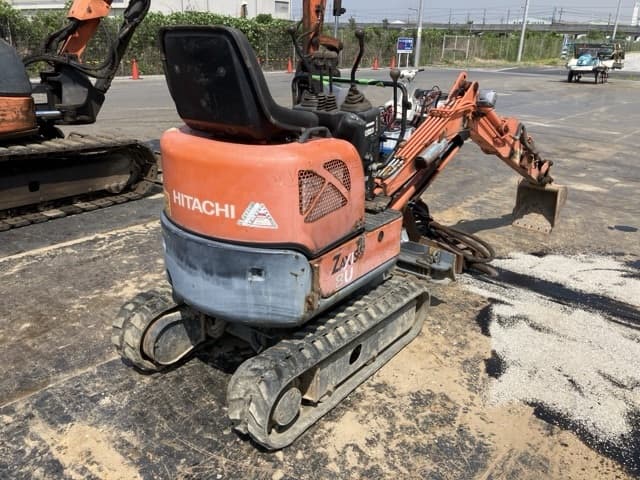 MINI EXCAVATOR — Auction (lot 8457-50036)