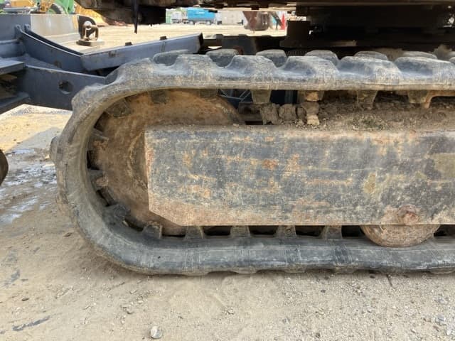 MINI EXCAVATOR — Auction (lot 8457-50036)
