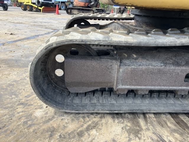 EXCAVATOR — Auction (lot 8457-50038)