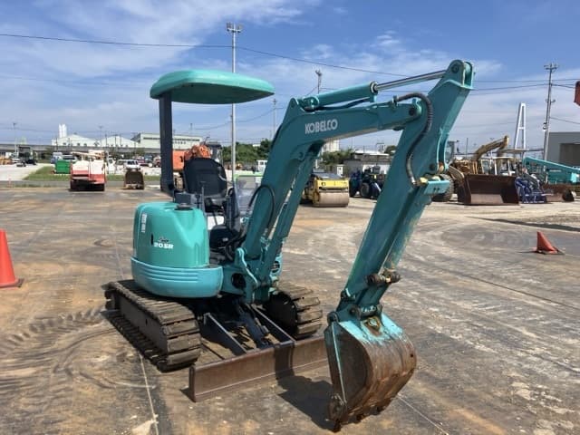 MINI EXCAVATOR — Auction (lot 8457-50039)
