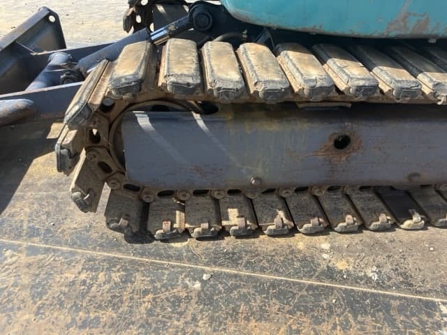 MINI EXCAVATOR — Auction (lot 8457-50039)