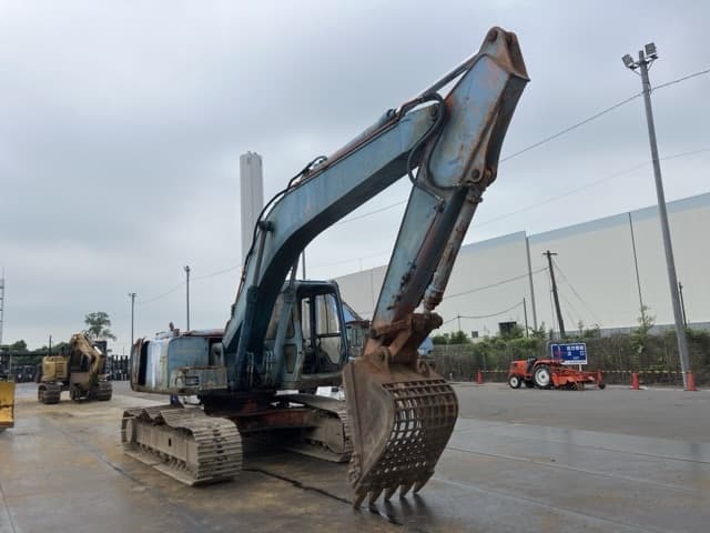 EXCAVATOR — Auction (lot 8457-50041)