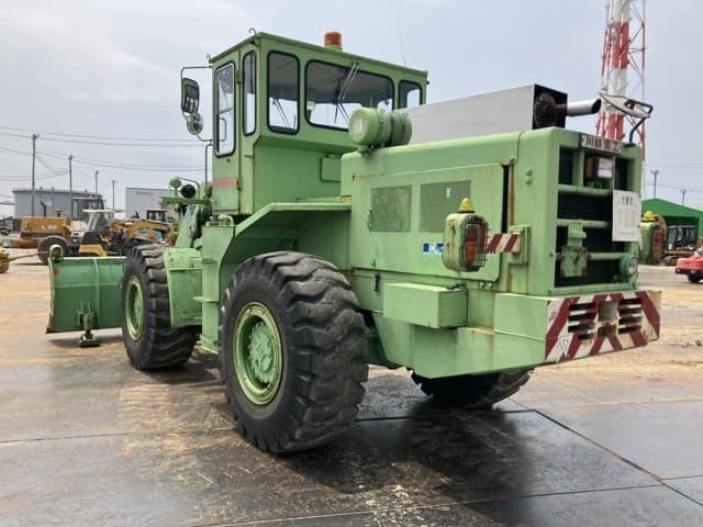WHEEL LOADER — Auction (lot 8457-50042)