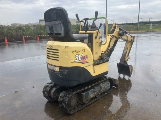 MINI EXCAVATOR — Auction (lot 8457-50045)