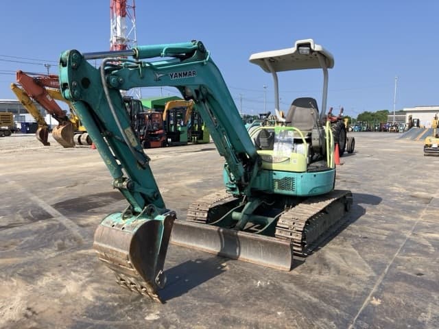 MINI EXCAVATOR — Auction (lot 8457-50046)