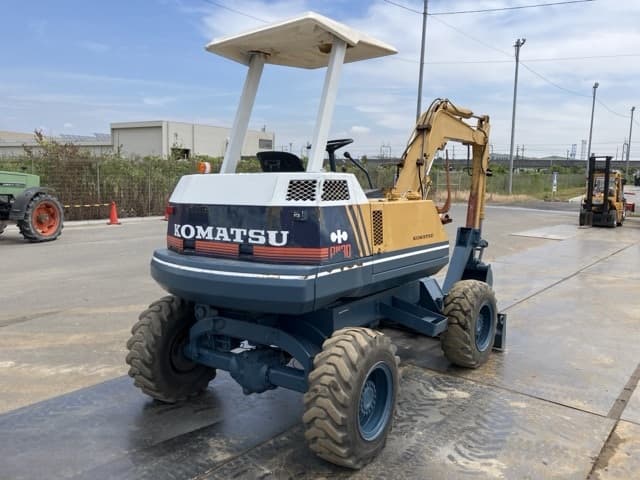 MINI EXCAVATOR — Auction (lot 8457-50047)