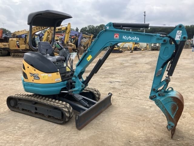 MINI EXCAVATOR — Auction (lot 8457-501)