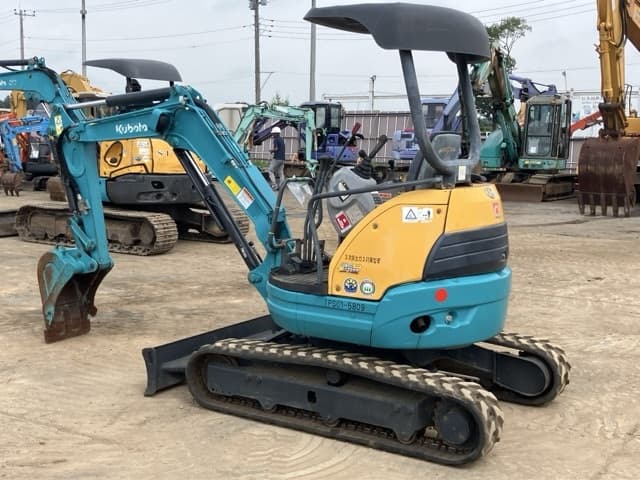 MINI EXCAVATOR — Auction (lot 8457-501)