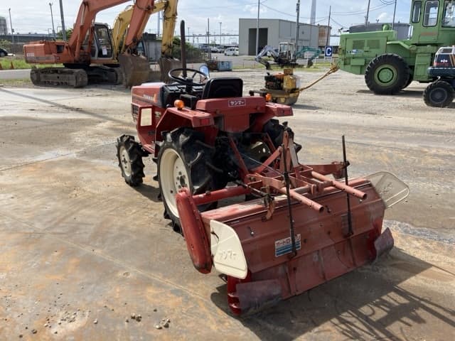 Tractor — Auction (lot 8457-51006)