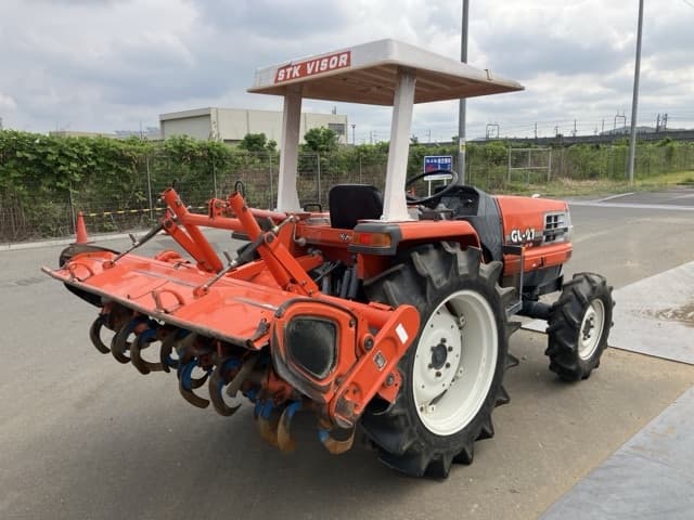 Tractor — Auction (lot 8457-51017)