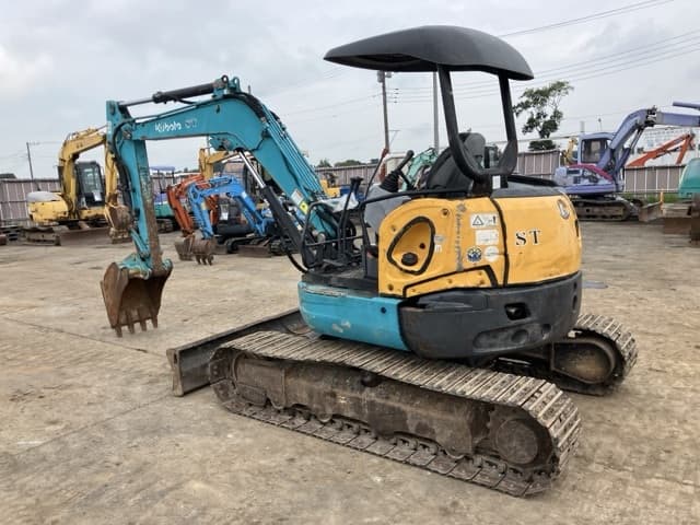 MINI EXCAVATOR — Auction (lot 8457-516)