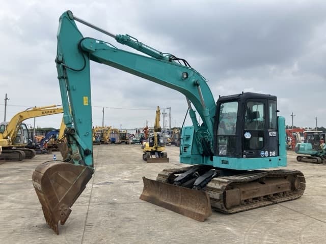 EXCAVATOR — Auction (lot 8457-517)