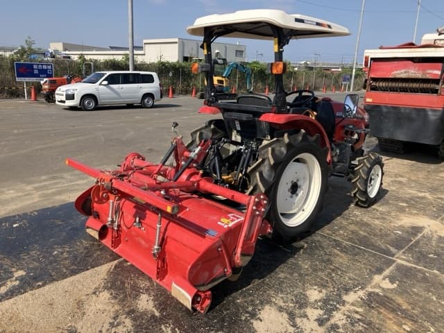 Tractor — Auction (lot 8457-51803)