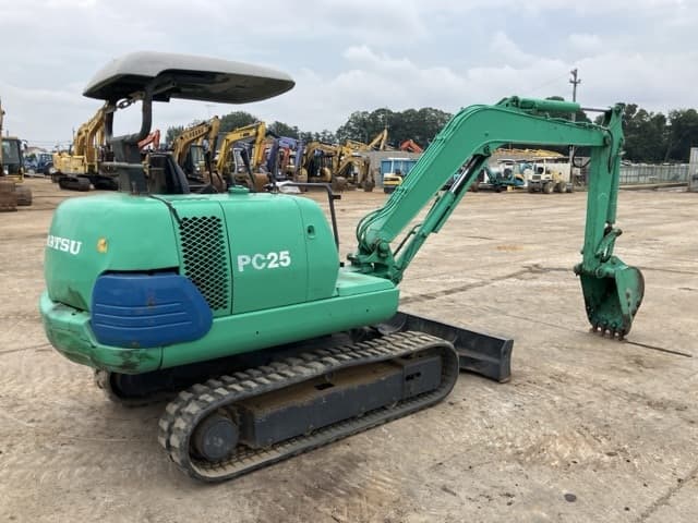 MINI EXCAVATOR — Auction (lot 8457-519)
