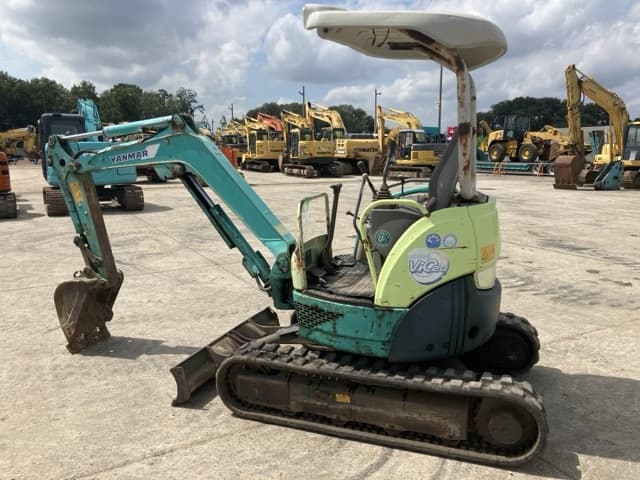 MINI EXCAVATOR — Auction (lot 8457-52)