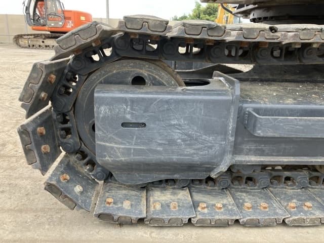 EXCAVATOR — Auction (lot 8457-520)