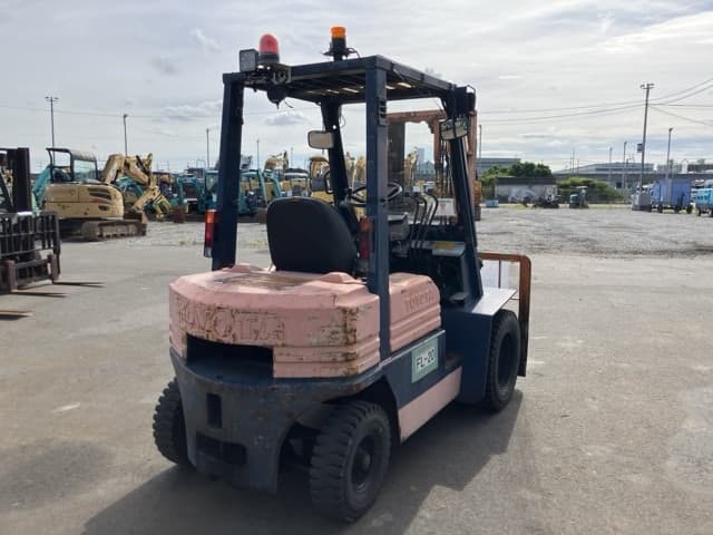 Forklift — Auction (lot 8457-52004)