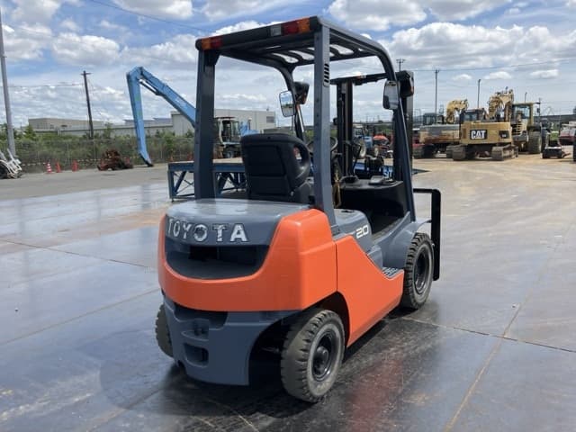 Forklift — Auction (lot 8457-52007)