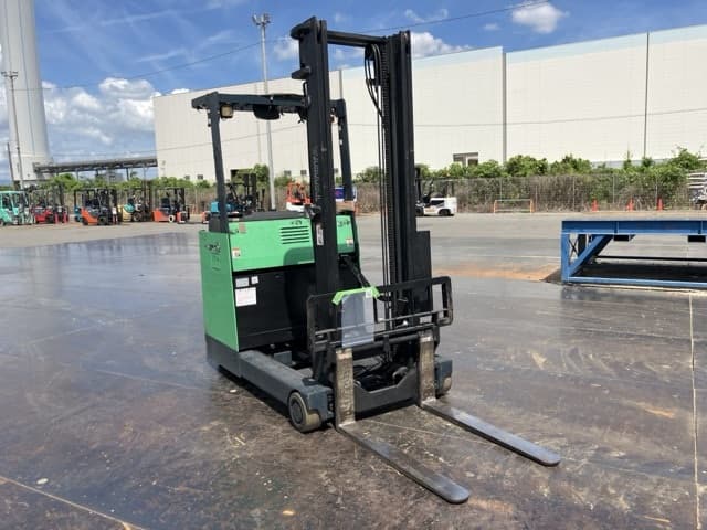 Reach Forklift — Auction (lot 8457-52008)