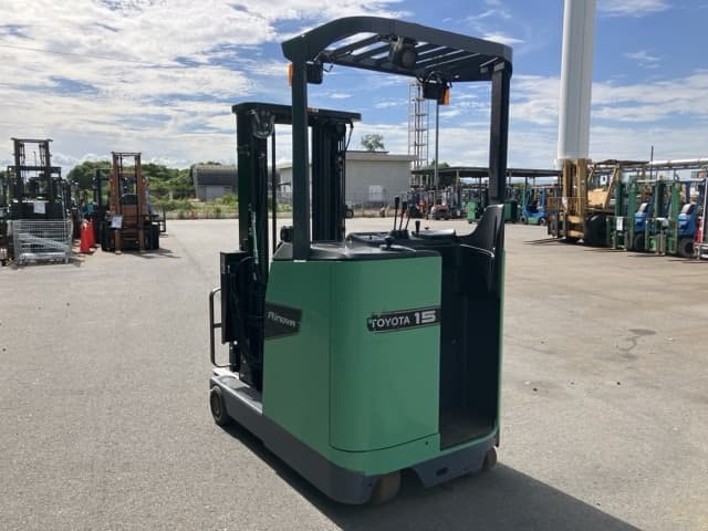 Reach Forklift — Auction (lot 8457-52010)