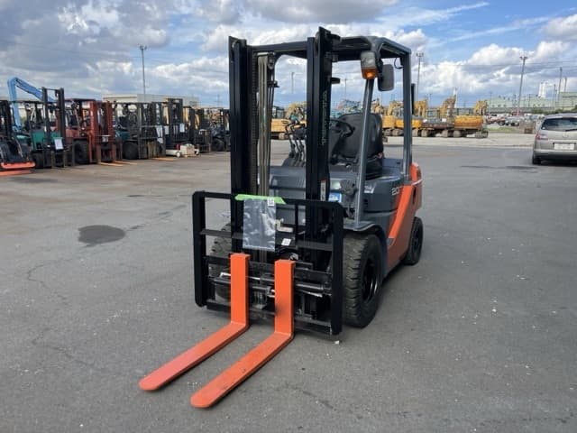 Forklift — Auction (lot 8457-52012)