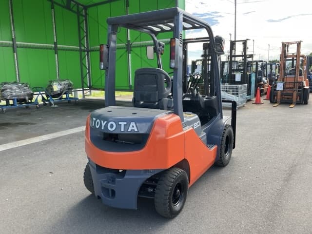Forklift — Auction (lot 8457-52012)