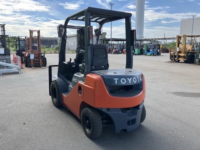 Forklift — Auction (lot 8457-52012)