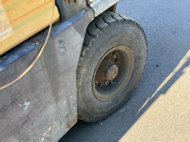 Forklift — Auction (lot 8457-52013)