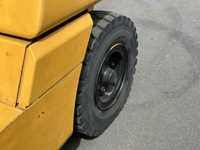 Forklift — Auction (lot 8457-52014)