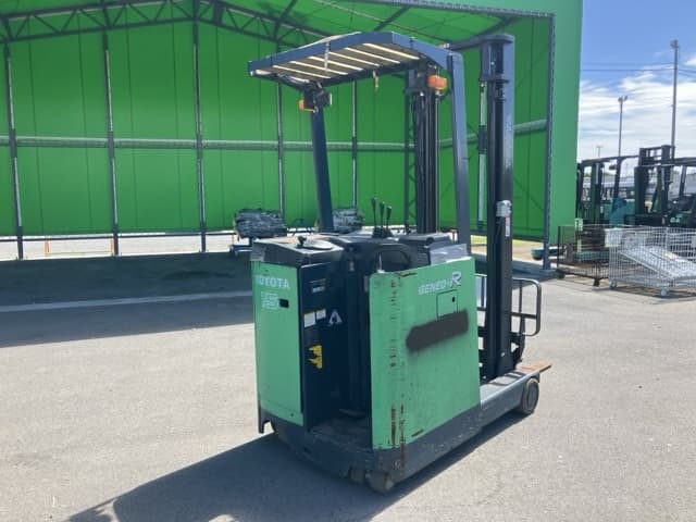 Reach Forklift — Auction (lot 8457-52018)