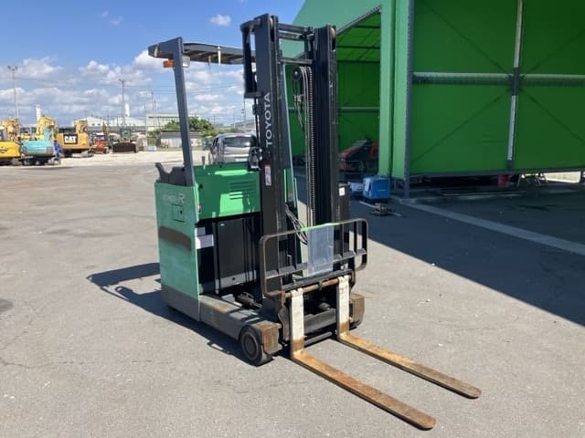 Reach Forklift — Auction (lot 8457-52019)