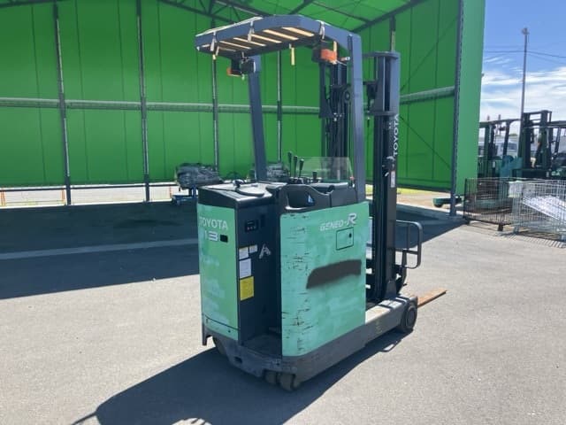 Reach Forklift — Auction (lot 8457-52019)