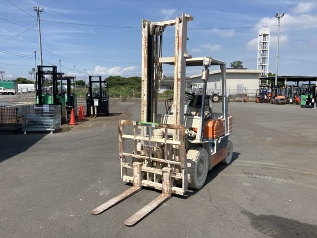 Forklift — Auction (lot 8457-52020)