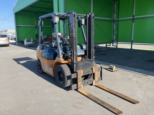 Forklift — Auction (lot 8457-52022)