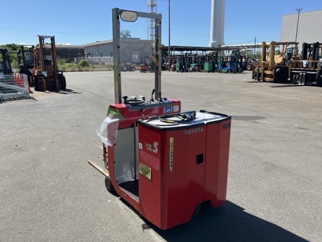 Battery Forklift — Auction (lot 8457-52029)