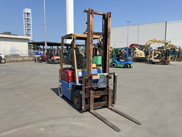 Forklift — Auction (lot 8457-52032)