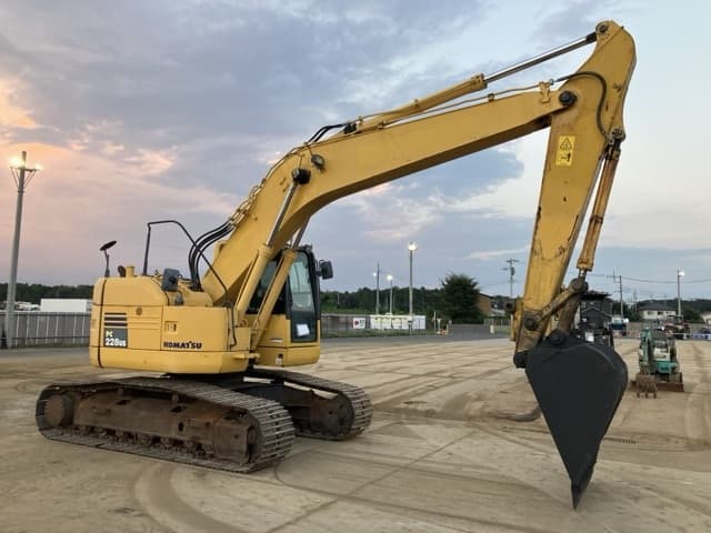 EXCAVATOR — Auction (lot 8457-521)
