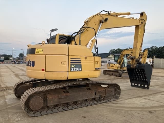 EXCAVATOR — Auction (lot 8457-521)